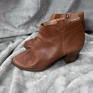 Madewell Billie Ankle Boots 8 Brown English Saddle Leather Heel Zipper FLAW